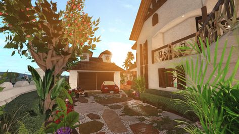 Bloxburg Garage Ideas Interior, Bloxburg Garage Ideas, Bloxburg Garage, Bloxburg City, Blocksburg Room Ideas￼, Bloxburg Houses, Bloxburg Builds, House Garage, Plant House