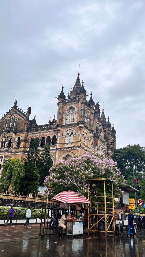 Csmt Mumbai Aesthetic, Colaba Causeway Mumbai Aesthetic, Mumbai Asthetic Picture, Colaba Mumbai Aesthetic, Mumbai City Aesthetic, Bombay Aesthetic, Cst Mumbai, Mumbai Travel Guide, Aesthetic Mumbai