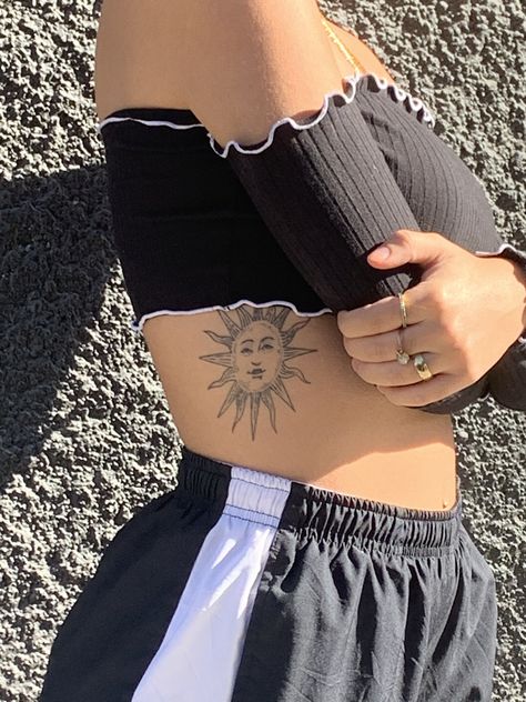 Sun Tattoo Face, Sun Tattoo With Face, Hippie Sun Tattoo, 18th Ideas, Hippie Sun, Tattoo Drawing Ideas, Sick Tattoos, Tattoo Face, Sun And The Moon