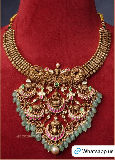 Gold Middle Haram Designs, Kandoli Designs Gold, Middle Haram Designs, Ganpati Mantra, Nakshi Jewellery, Fashion Jewelry Necklaces Gold, Vaddanam Designs, Haram Designs, Wedding Jewelry Sets Bridal Jewellery