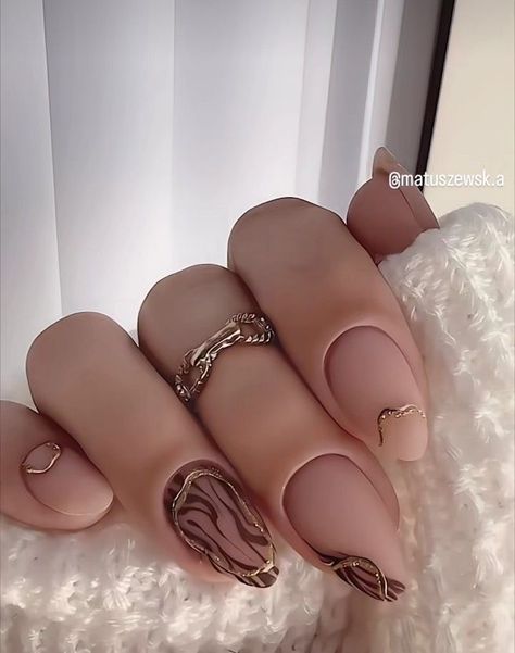 Simple Nails Gel, Winter Nail Art Ideas, Fall Toe Nails, Brown Nails Design, Nails Brown, Small Nails, Nails Gel Nails, Galaxy Nails, Modern Nails