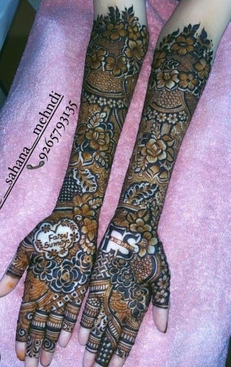 Khafif Dulhan Mehndi Designs, Bridal Mehndi Designs With Names, Braids Mehndi, Engagement Mehndi Designs For Bride, Engagement Mehndi Designs Unique, Heart Mehendi, Bride Mehndi, Front Mehndi, Mahendi Designs