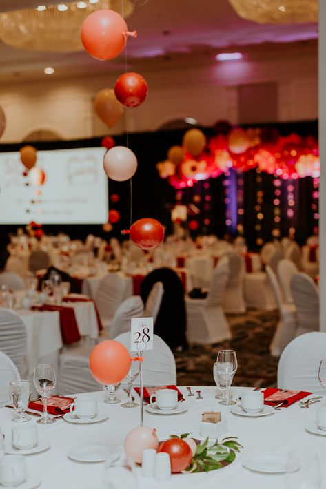 A touch of magic for your tables! 🎈✨ These gravity-defying balloon centerpieces float above, adding a whimsical, elevated vibe to any event. Perfect for creating a fun, airy atmosphere with a dash of elegance! Floating Centerpieces, Balloon Centerpieces, Custom Balloons, Balloon Design, Best Part Of Me, Gravity, Float, Photo Gallery, Photo Galleries