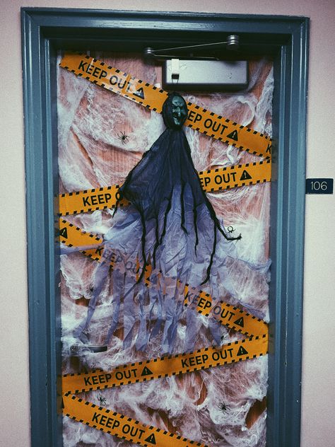 Decorated dorm door for Halloween Bedroom Door Art, Halloween Dorm, Decorated Doors, Dorm Door, Contest Ideas, Halloween Office, Door Decorating Contest, Door Decorating, Door Art