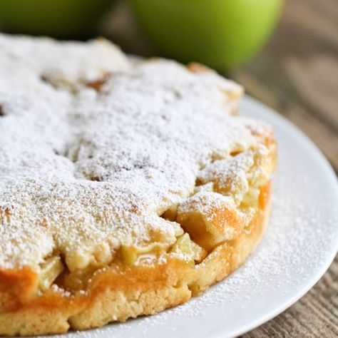 Irish Apple Cake, Irish Desserts, Irish Cooking, Cake Simple, Dessert Aux Fruits, Irish Recipes, Apple Desserts, Apple Cake, Admit It