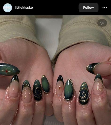 Almond Acrylic Nails Green, Burgundy And Green Nails, Labradorite Nails, Almond Nails Green, Green And Purple Nails, Mystical Nails, 22 Bday, Bday Nails, Emerald Nails