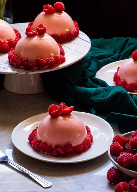 These Raspberry Ricotta Mousse Cakes feature a sable cookie base, a chewy raspberry pate de fruit core, and an airy ricotta rosewater mousse enveloped in a soft pink mirror glaze. #moussecakes #mirrorglaze #ricottamousse #raspberrypatedefruit Small Mousse Cakes, Mold Desserts, Sable Cookie, Dainty Cakes, Ricotta Mousse, Fancy Sweets, Raspberry Ricotta, Berry Mousse, Dessert Business