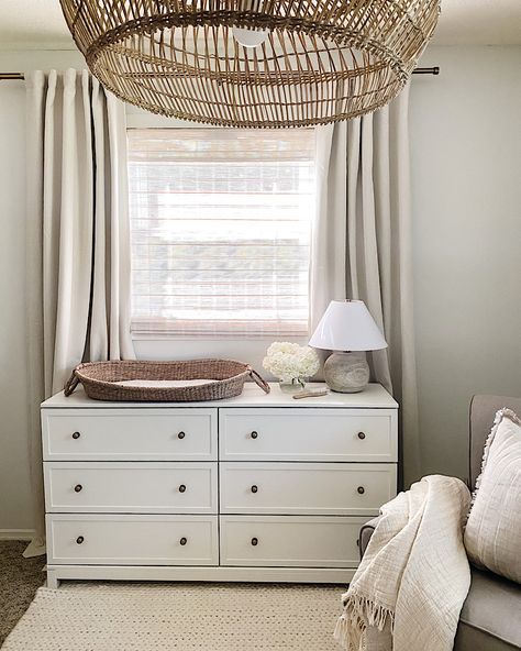 NEUTRAL MINIMAL NURSERY REVEAL - Grace Oaks Designs Curtains Patio, Nursery Window Treatments, Nursery Layout, Beige Nursery, Minimal Nursery, Cloth Curtains, Closet Door Makeover, Inexpensive Art, Bifold Closet Doors