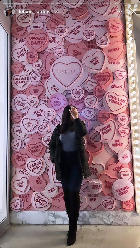 Beauty Salon Selfie Wall, Selfie Wall Decor, Valentines Cafe Decor, Pink Selfie Wall, Selfie Spot Wall Ideas, Valentines Restaurant Decor, Selfie Wall Ideas Restaurant, Instagrammable Walls Interior, Selfie Wall Ideas Salon