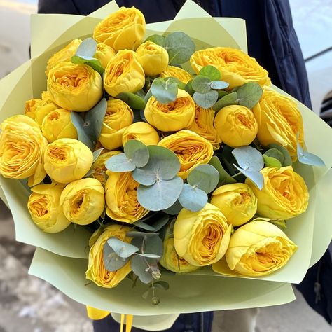 Aesthetic Yellow Picture, Daffodils Bouquet, Tgcf Oc, Sista Quotes, Yellow By Coldplay, Yellow Pictures, Daffodil Bouquet, Pocketful Of Sunshine, Fav Flower