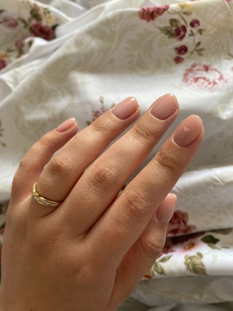 Thick Fingers Nails, Short Nails Chubby Fingers, Pink Nails With A Heart, Nails On Fat Fingers, Nails For Fat Fingers, Short Nails Shellac, Nails With A Heart, Short Nail Bed, Mani Inspiration