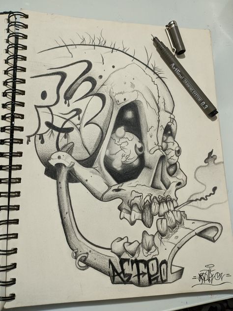 Chicano Skull Tattoo, Easy Graffiti Drawings, Graffiti Pictures, Skull Art Drawing, Graffiti Words, Graffiti Doodles, Sketch Tattoo Design, Graffiti Style Art, Tattoo Design Book