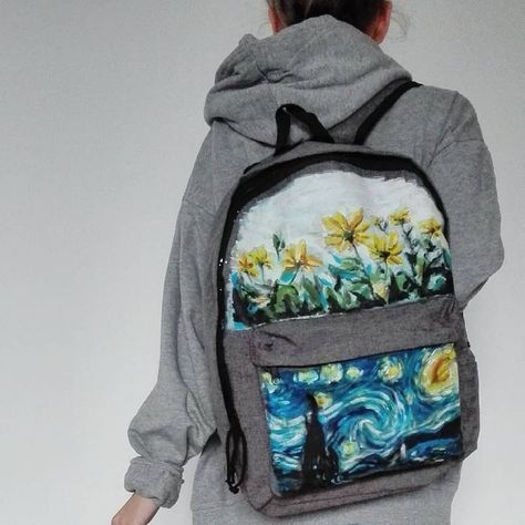 💛Vincent van Gogh- "the starry night" covered by me on my school bag 💛 #question what do you think? #vincentvangogh #thestarrynight #blue… Denim Kunst, School Bag Organization, My School Bag, Painting Backpack, Gogh The Starry Night, Backpack Art, Denim Art, The Starry Night, Kleidung Diy