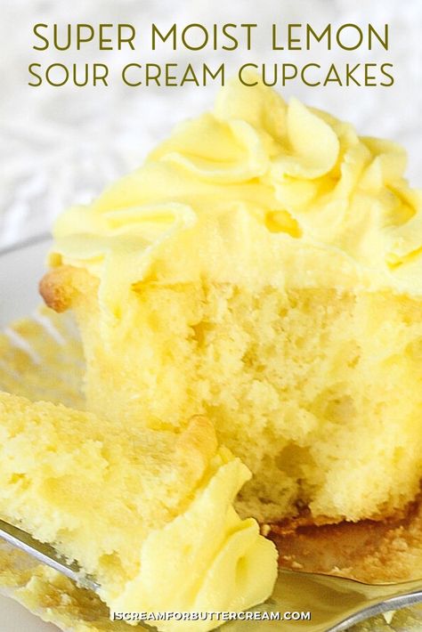 Fluffy Lemon Cupcakes, The Best Lemon Cupcakes, Lemon Oreo Cupcakes, Super Moist Lemon Cupcakes, Lemon Cupcakes With Lemon Buttercream, Super Moist Cupcake Recipe, Lemon Wedding Cupcakes, Best Moist Cupcake Recipe, Best Lemon Cake Recipe Moist