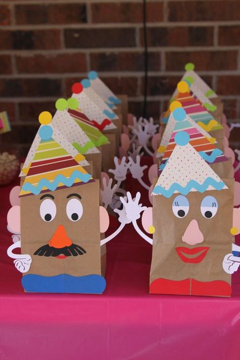 Jaci's Mr. & Mrs. Potato Head Party!: Mr. and Mrs. Potato Head Party~  Elise would love these :) Potato Party, Toy Story Crafts, Mrs Potato Head, Toy Story Theme, Mr Potato, Mr Potato Head, Story Birthday, Primary Music, Toy Story Birthday Party