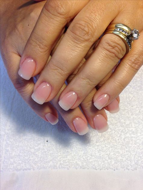 Acrylic but looking natural Natural Looking Acrylic Nails, Natural Looking Nails, Natural Acrylic Nails, Natural Nail Designs, Classy Acrylic Nails, Nails Polish, Neutral Nails, Short Acrylic Nails, Nail Arts