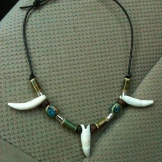 alligator tooth necklace I made Vulture Culture, Teeth Jewelry, Tooth Necklace, Alligator, Beaded Necklace