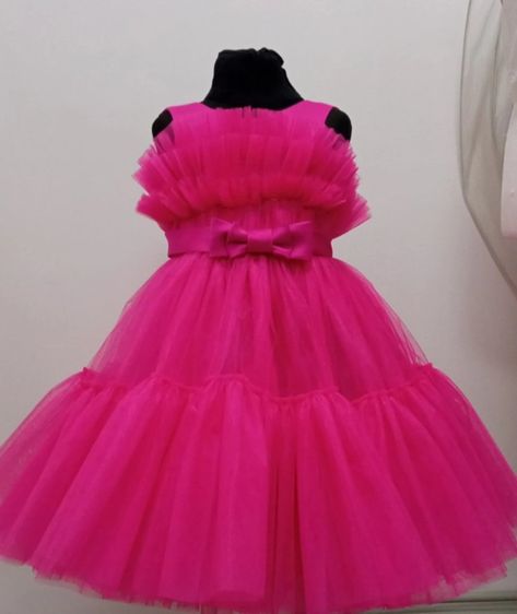 Barbie Dress For Girls, Pink Flower Girl Dresses, Barbie Birthday Party, Barbie Style, Girls Pink Dress, Barbie Birthday, Barbie Party, Frocks For Girls, Dress For Girls