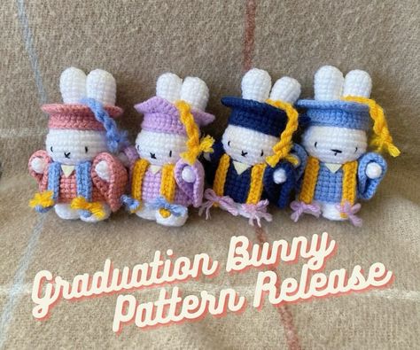 Crochet Pattern Tutorial, Bunny Crochet Pattern, Confection Au Crochet, Pola Amigurumi, Bunny Crochet, Crochet Business, Crochet Design Pattern, Kawaii Crochet, Fun Crochet Projects