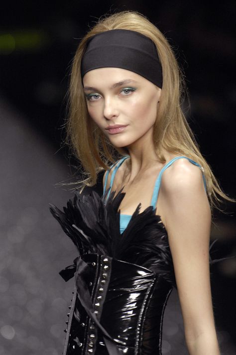 snejana onopka at d&g spring 2007 Snejana Onopka, Supermodel Body, Models Backstage, Corps Parfait, Real Model, Model Inspo, Model Aesthetic, Body Inspiration, Runway Models