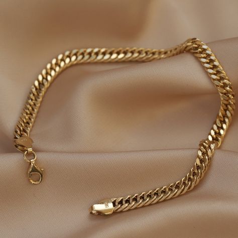 Ⓜ14K Gold 5mm Curb Cuban Link Chain Herringbone Braided Bracelet  For Woman and Gift /Valentine's Gift Christmas Gift Monsini Fine Jewelry  ⓂMonsini Jewelry A unique bracelet dedicated to brave men and women, the new Link bracelet, a piece that won't go unnoticed ❤❤【Materials & Specifications:】 -The Bracelet is empty inside  Gold Color : Yellow Gold  ⓂChain Width : 5mm (0.15 in) ⓂChain Lengths : 16 cm (6.3 in) 17 cm (6.7 in) 18 cm (7 in) 19 cm (7.5 in) 20 cm (7.9 in)   ❤❤【PERFECT GIFT FOR HIM OR Herringbone Braid, Empty Inside, Mens Valentines Gifts, Gold Bangles Design, Braided Bracelet, Bangle Designs, Unique Bracelets, Perfect Gift For Him, Valentine's Gift