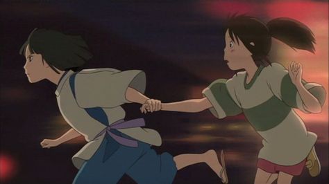 Haku runs with Chihiro to help her escape Chiro And Haku, Ghibli Running, Small Japanese Town, Wallpaper Huawei, Haku And Chihiro, Chihiro And Haku, Haku X Chihiro, Running Drawing, Japanese Town