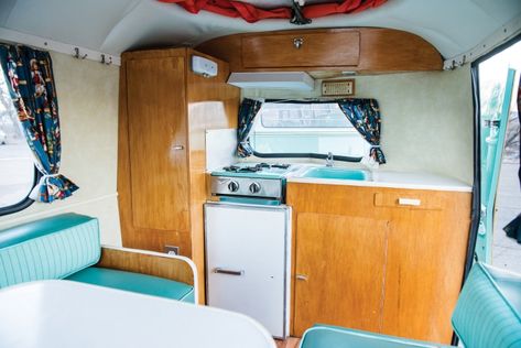 Volkswagen Westfalia Campers, Eriba Puck, Vw Microbus, Volkswagen Westfalia, Camper Art, Volkswagen Type 2, Vintage Camper Remodel, Trailer Interior, Volkswagen Van