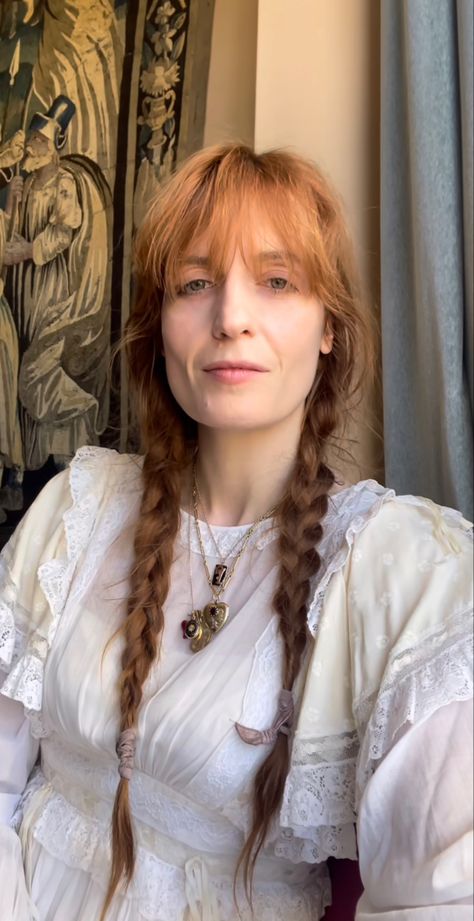 Florence Welsh, Florence Welch Style, Parisian Chic Style, Florence Welch, This Is Your Life, Florence The Machines, Hair Reference, Cut My Hair, Stevie Nicks