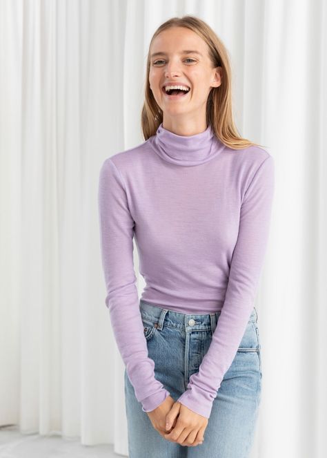 Fitted Wool Turtleneck - Purple - Turtlenecks - & Other Stories Purple Turtle Neck Outfit, Turtle Neck Outfit Ideas, White Turtleneck Outfit, Turtle Neck Outfit, Hairstyle Outfit, Minimalist Fashion Summer, Purple Turtle, Lavender Sweater, Turtleneck Outfit