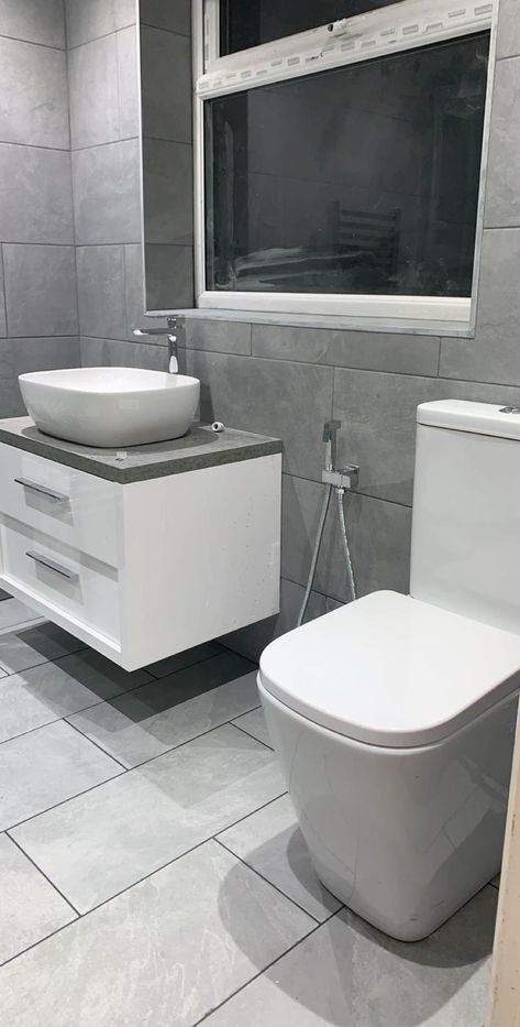 Grey Small Toilet Ideas, Bathroom Remodel Grey And White, Grey Themed Bathroom, Bathroom Inspiration Grey, Minimalist Toilets, Small Space Bathroom Design, Grey Toilet, Small Bathroom Inspiration, Toilet And Bathroom Design