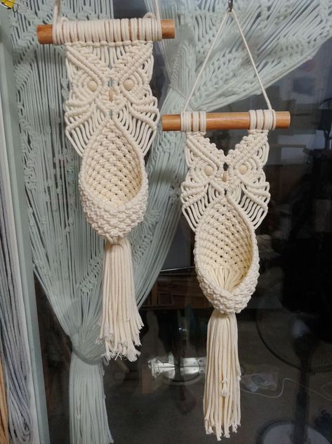 Etsy Macrame, Simpul Makrame, Art Macramé, Pola Macrame, Tutorial Macramé, Macrame Plant Hanger Tutorial, Macrame Plant Hanger Patterns, Macrame Knots Tutorial, Macrame Owl