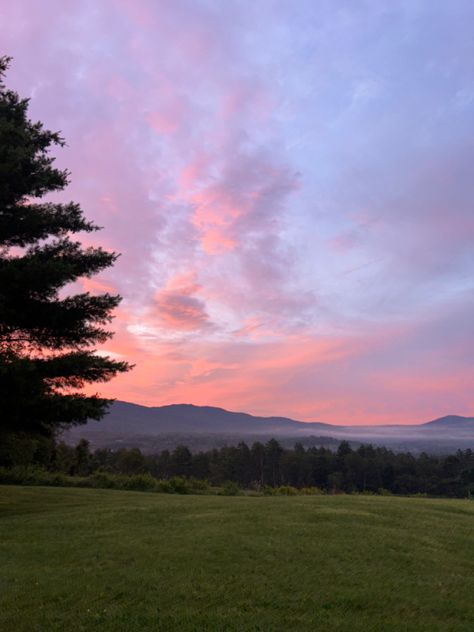 Vermont sunrise Vermont Mountains Aesthetic, Vermont Mountains, Pregnant Man, Mountains Aesthetic, Burlington Vermont, In Another Life, Summer Sun, Rhode Island, Blue Sea