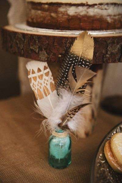 Feathers in a mason jar at a boho birthday party! See more party ideas at http://CatchMyParty.com! Indian Birthday Parties, Boho Chic Party, Coachella Party, Boho Birthday Party, Bohemian Party, Bohemian Baby Shower, Bohemian Baby, 13th Birthday Parties, Boho Party