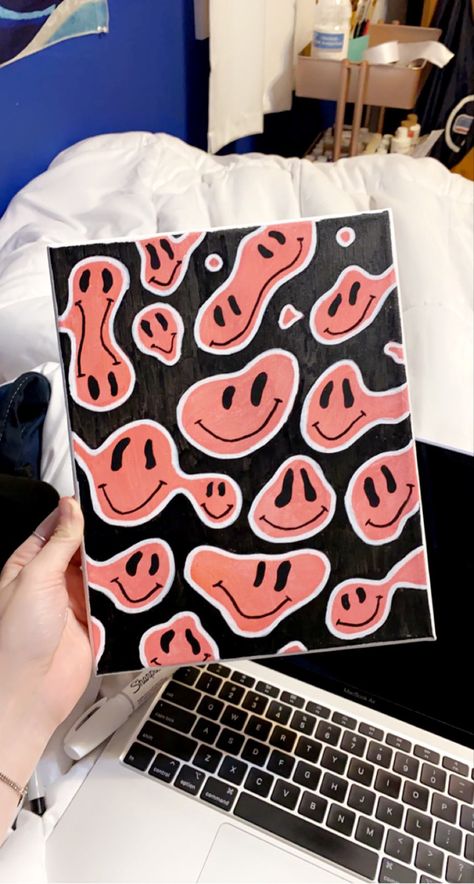 Exam Pad Painting Ideas, Easy Trendy Painting Ideas On Canvas, Smiley Faces Painting, Smiley Face Canvas Painting, Trendy Paintings Aesthetic Easy, Smiley Painting, Smiley Face Painting, Anime Canvas Painting, Heart Canvas