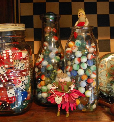 Green Collection, Vase Fillers, Wedding Art, Vintage Games, Glass Marbles, Game Pieces, Bottles And Jars, Wedding Humor, Paperweights