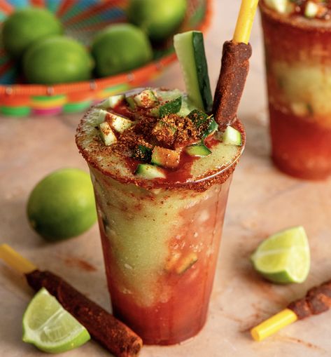 Pickle Slushie Recipe, Chamoy Drinks Cocktails, Chamoy Drinks, Chamoy Cucumber, Mexican Alcoholic Drinks, Mexican Punch, Mexican Beverages, Mexican Drink Recipes, Aqua Fresca