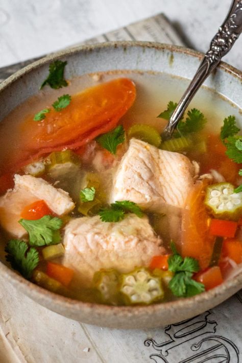 Sweet Sour Soup, Sweet And Sour Soup, Cooking Therapy, Salmon Soup, Canh Chua, Vietnamese Soup, Mlem Mlem, Sour Soup, Vietnamese Cuisine