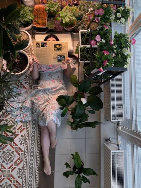 Poses With Plants At Home, Photoshoot Ideas With Plants, Plant Shop Photoshoot, Gardening Aesthetic Girl, Plant Girl Aesthetic, Plant Photoshoot, Simple Cocktail Dress, Gardening Photography, Cottagecore Home