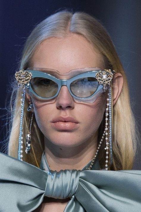 Funky Glasses, Elie Saab Couture, Unique Sunglasses, Shady Lady, Designer Glasses, Perfume Brands, Glasses Chain, Women Perfume, Elie Saab