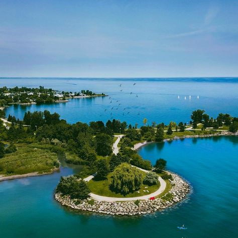 Ocean Wallpapers, Scarborough Bluffs, Pacific Rim National Park, Boat Travel, Scarborough Ontario, Beautiful Sunny Day, Ontario Travel, Sea Boat, Toronto City