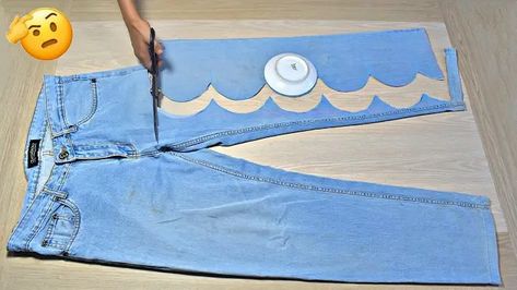 Creative Jeans Ideas Diy Fashion, Reuse Jeans, Crazy Jeans, Kaftan Pattern, Outfit Hacks, Sewing Clothes Women, Diy Yarn Crafts, Handmade Flowers Fabric, Flowers Fabric