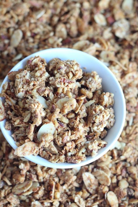 Mom Snacks, Grain Free Granola Recipe, Paleo Granola Recipe, Aip Sweets, Coconut Granola Recipe, Paleo Cereal, Homemade Granola Recipe, Inflammation Recipes, Grain Free Breakfast