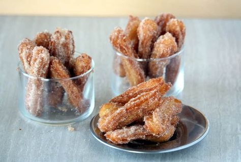 Churros – Mexican Churros made with 3 Ingredients Mexican Churros, Easy Churros, Homemade Churros, Churros Recipe, Mug Cakes, 3 Ingredient Recipes, Special Desserts, Pancake Batter, Beignets