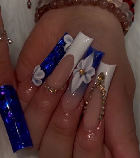 15 Nails Ideas Blue, Latina Nail Designs Blue, Royal Blue Nails Medium Length, Royal Blue Acrylic Nails Rhinestones, Royal Blue Acrylic Nails Design, Royal Blue Nails For Quinceanera, Baddie Nails Acrylic Blue, Dope Blue Nails, Royal Blue Nails Acrylic