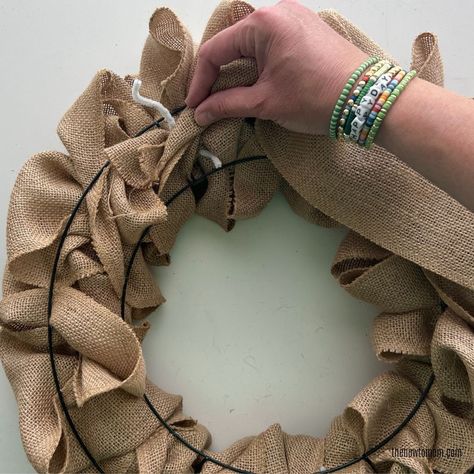 How to Make a Burlap Wreath - 3 Easy Styles! Black Burlap Wreath, Making Ribbon Wreaths, Making Burlap Wreaths, Tulle Wreath Diy, Easy Burlap Wreath, Ribbon Wreath Diy, American Wreath, Easiest Burlap, Spring Burlap Wreath