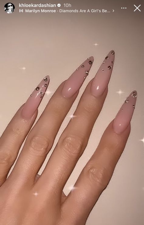 Acrylic Nails Stiletto, Office Nails, Long Almond Nails, Long Almond, Edge Nails, Nails Nude, Edgy Nails, French Acrylic Nails, Classy Acrylic Nails