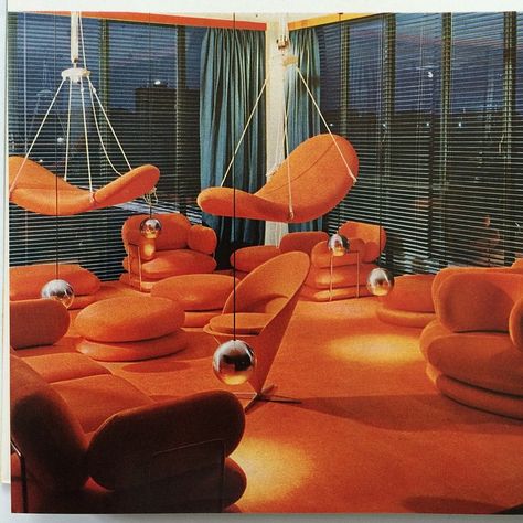 1,466 Likes, 53 Comments - IDEA (@idea.ltd) on Instagram: “Swingers. Sixties Italian design from the 1967 colour illustrated legend interiors book Abitare…” Orange Living Room, Mid-century Interior, 70s Interior, Retro Interior Design, Danish Furniture Design, Vintage Interior Design, Mid Century Modern Lighting, Modern Lighting Design, Funky Home Decor