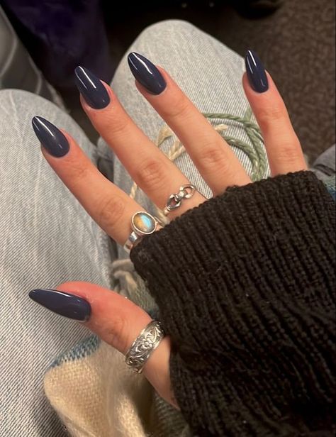 Cute Dark Nails, College Nails Ideas, Future Nails, Dark Blue Nails, Milky Nails, Smink Inspiration, Makijaż Smokey Eye, Dark Nails, Nagel Inspo