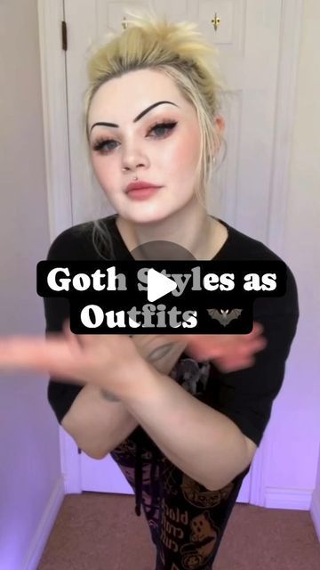 Seductive Witch Aesthetic, Eco Goth Aesthetic, Types Of Goth Style, Goth Outfit Ideas Casual, Different Goth Styles, Simple Goth Outfit Casual, Goth Clubbing Outfit, Romantic Goth Aesthetic Outfits, Grunge Astethic