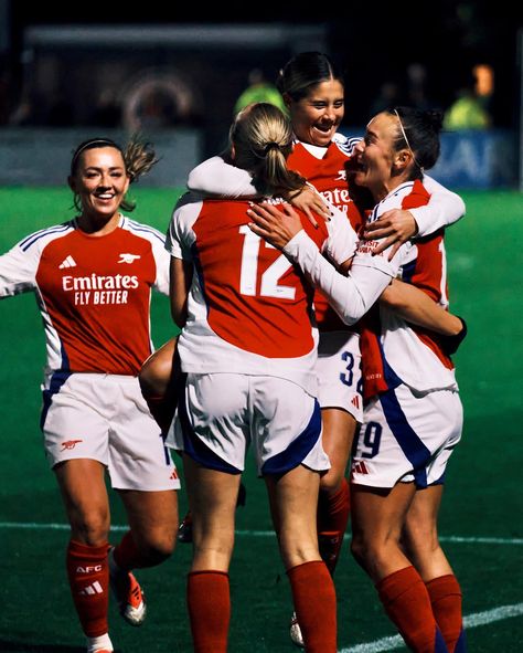 Arsenal Women 4-0 BK Hacken . . A few shots from last nights champions league qualifier game at Meadow Park . . #arsenal #arsenalfc #afc #arsenalwomen #gunners #gooners #meadowpark #arsenalpictures #lowernorthbank #northbank Arsenal Pictures, Arsenal Wfc, Arsenal Women, Arsenal Ladies, Womens Football, Arsenal Fc, Matilda, Champions League, Arsenal